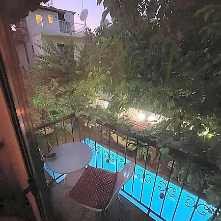 Hotel The