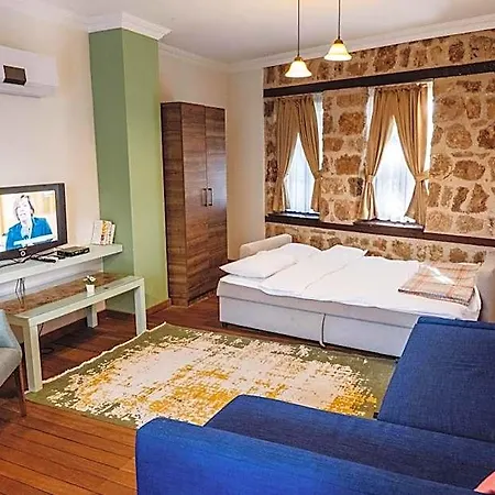 The Hotel 3*