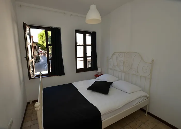 The Hotel 3*