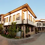 The Hotel 3*