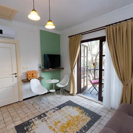 The Suite Apart Hotel 3*
