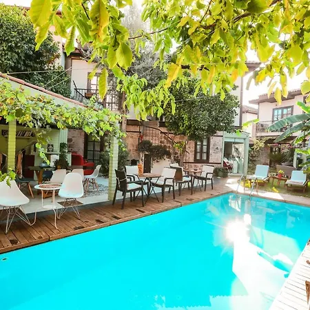 Hotel The Suite Apart Hotel 3*