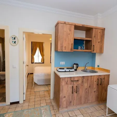 The Suite Apart Hotel 3*